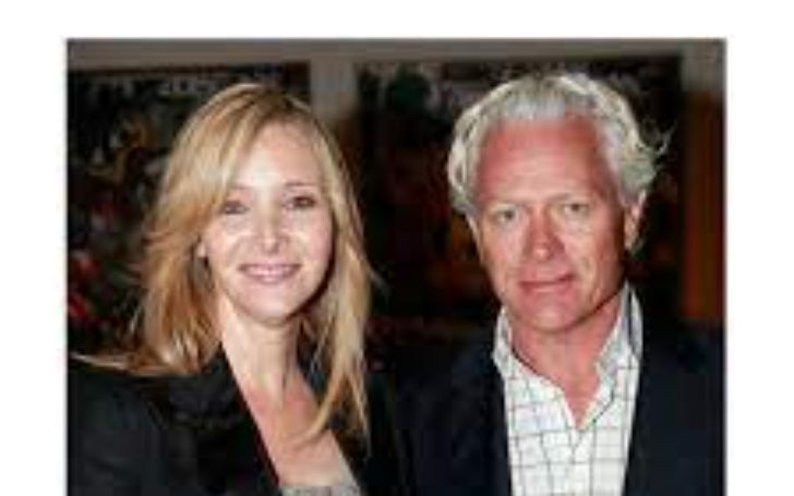 Inside Lisa Kudrow's Enduring Conjugal Life